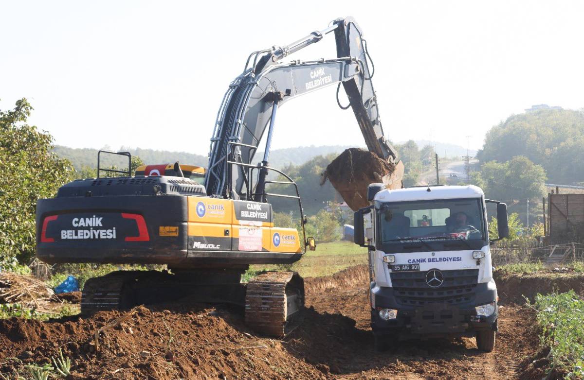 Canik Belediye Başkanı Sandıkçı: Güvenli ve konforlu yolları vatandaşlarımıza sunuyoruz