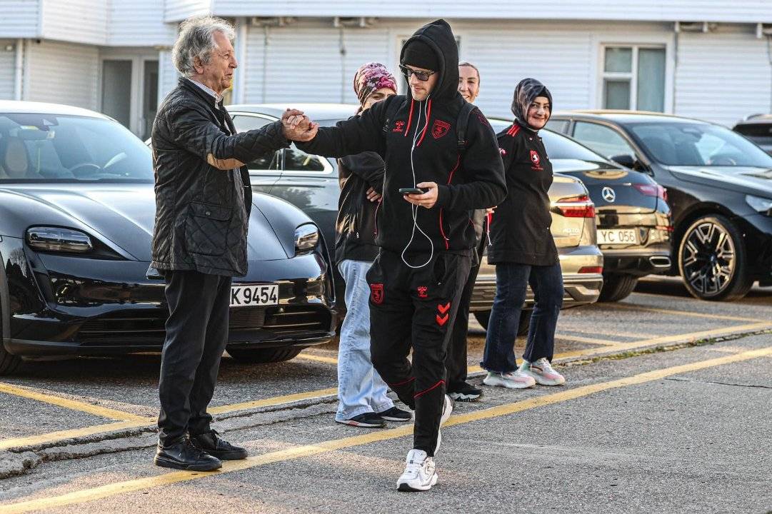 Samsunspor kafilesi Galatasaray maçı için yola çıktı