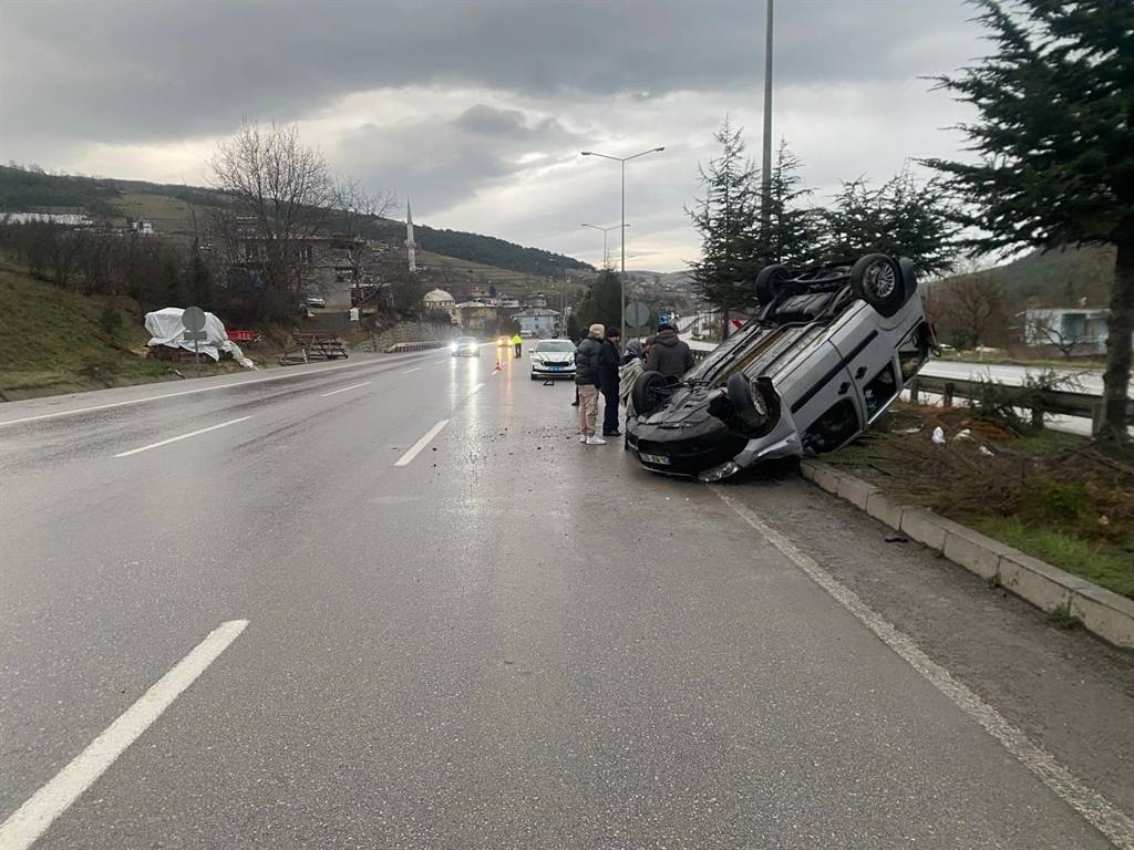 Samsun’da araç takla attı: 2 yaralı