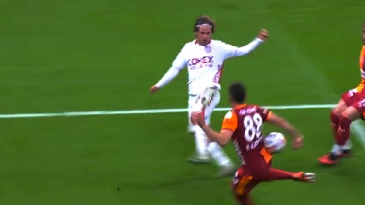 MHK Başkanı Ferhat Gündoğdu'dan Galatasaray Samsunspor maçındaki penaltı pozisyonuyla ilgili açıklama