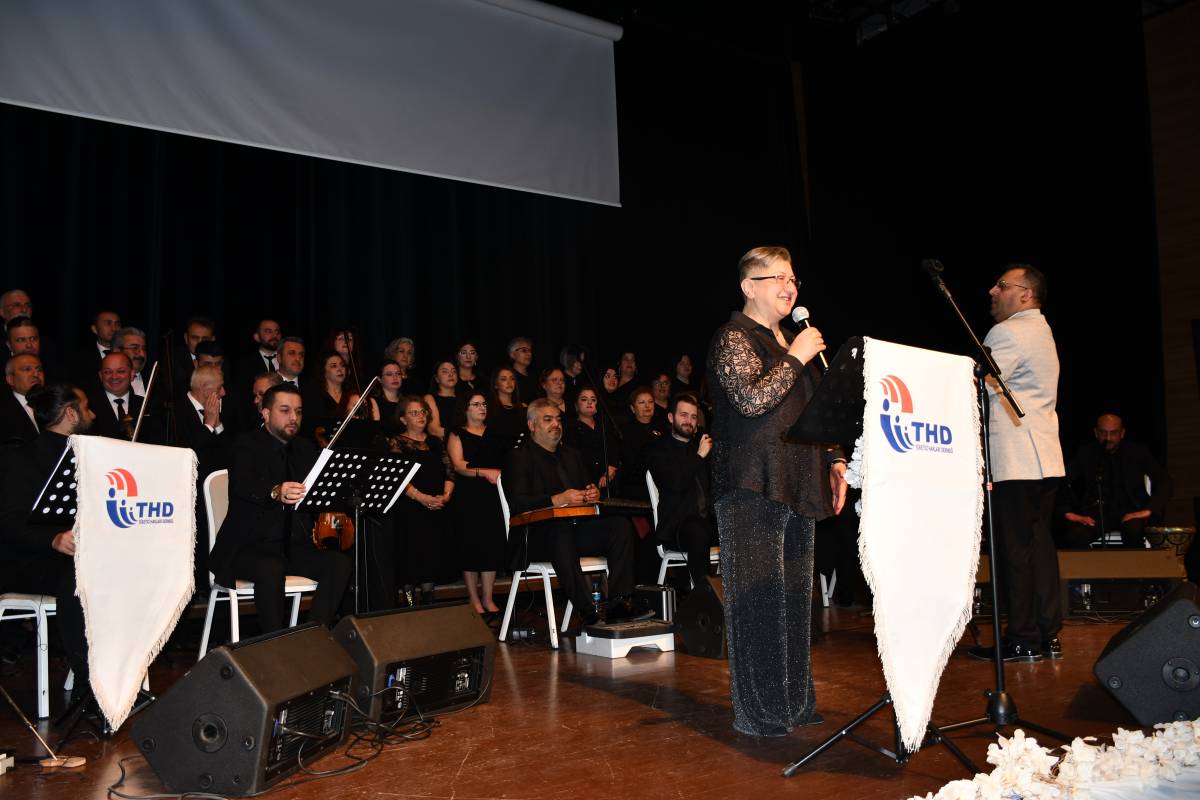 Vezirköprü Tüketici Hakları Derneği Türk Sanat Müziği Korosu'ndan konser