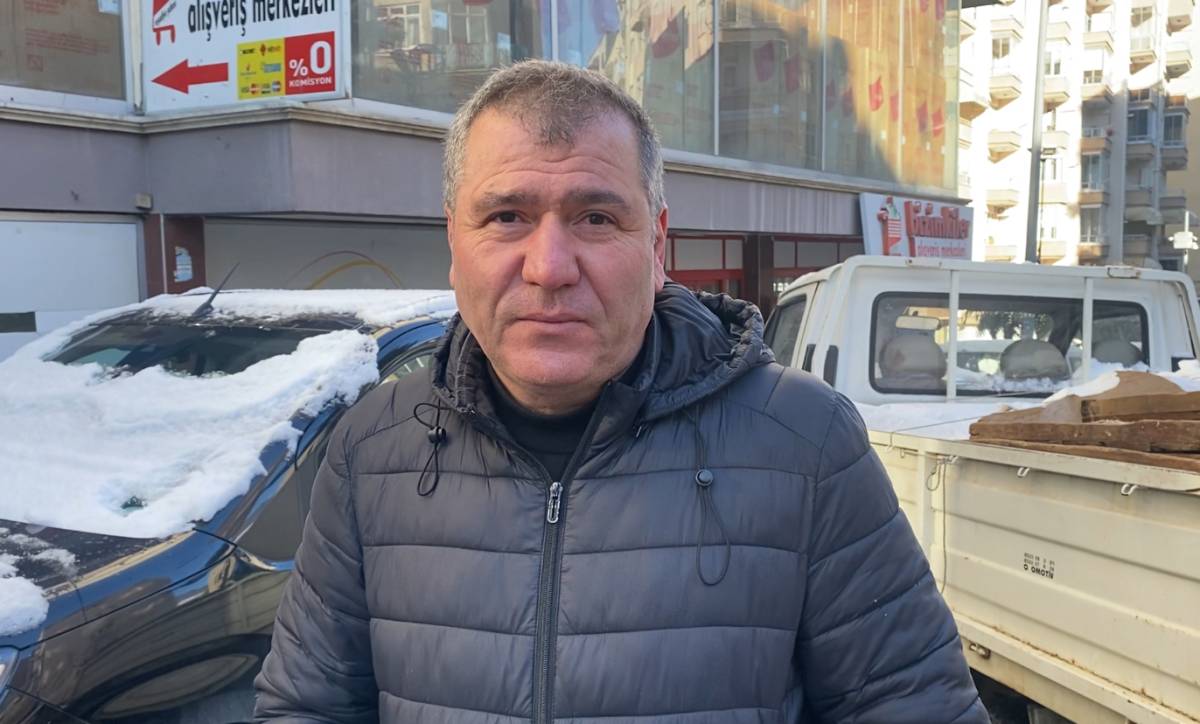 Samsun'da 2 yıldır park halindeki aynı araca çarpıyorlar