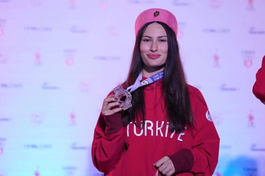 Nisanur Erbil Samsun’a yine gurur yaşattı