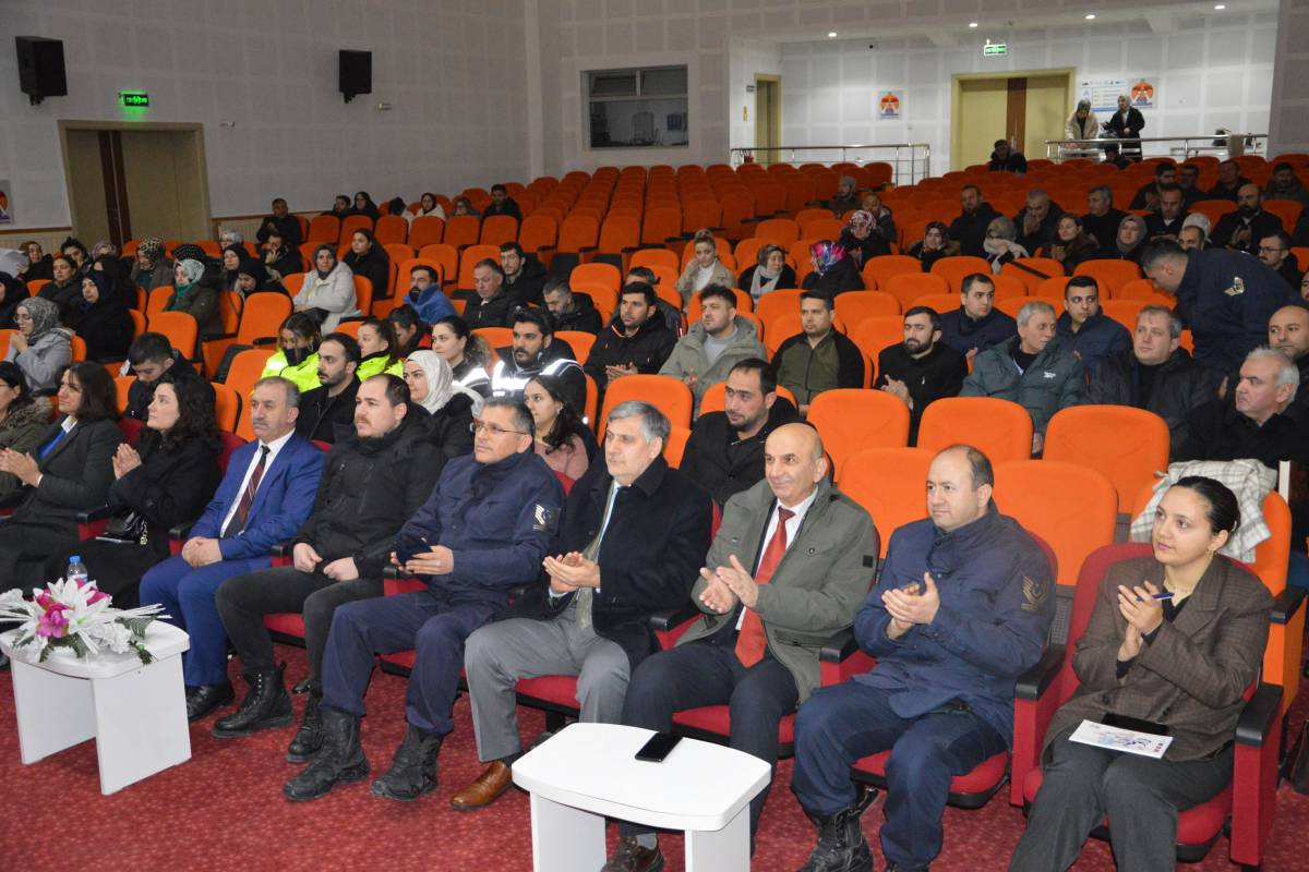 Samsun'da bağımlılıkla mücadele semineri
