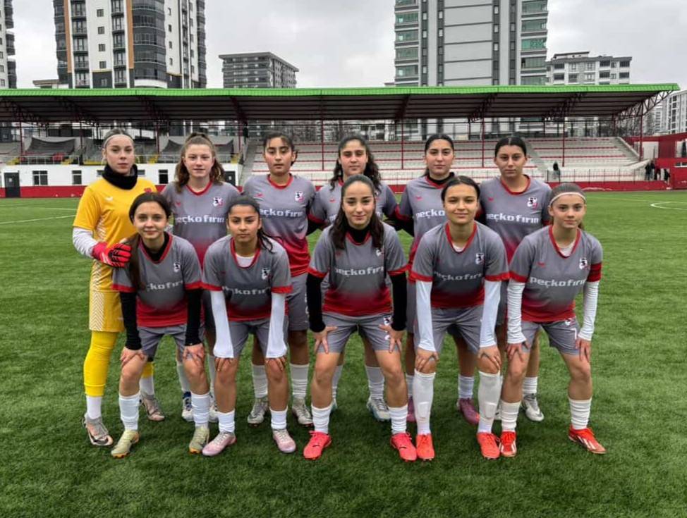 Samsun Yabancılar Pazarı U17 Kızlar Gelişim Ligi'nde Sinop'u farklı yendi