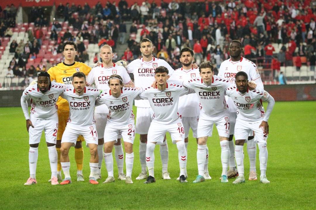 Samsunspor Türkiye Kupası'nda Aliağa FK karşısında ilk yarı gol yağdırdı