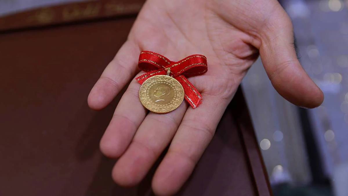 Gram altın tarihi zirvede! Rekor üstüne rekor kırdı