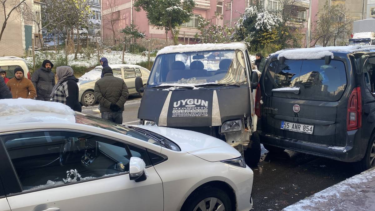 Samsun'da 2 yıldır park halindeki aynı araca çarpıyorlar