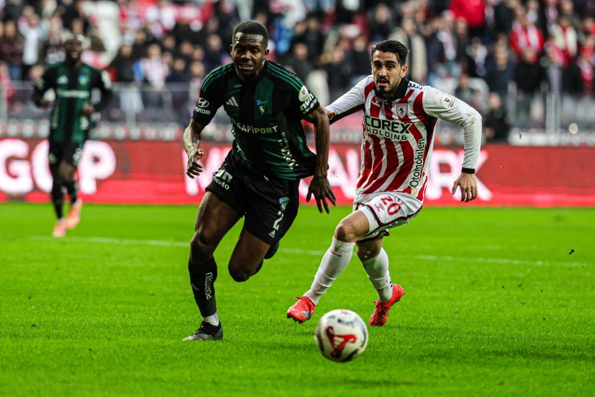 Yalçın Kayan Samsunspor'daki ikinci maçında cezalı duruma düştü