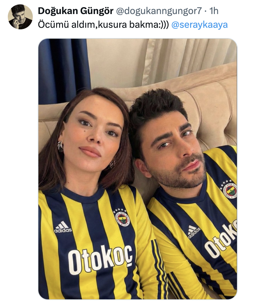 Kızılcık Şerbeti oyuncusu Doğukan Güngör partneri Seray Kaya'ya Fenerbahçe forması giydirdi