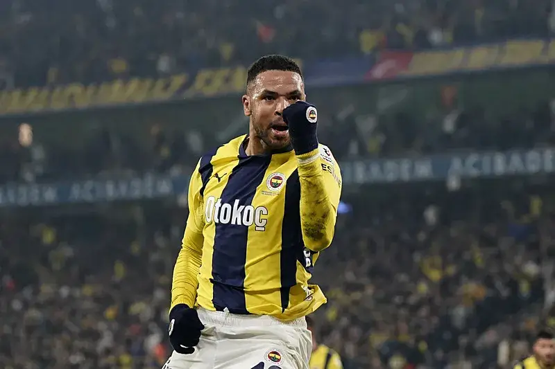 Fenerbahçeli En-Nesyri'den taraftarların tepkisini çeken hareket