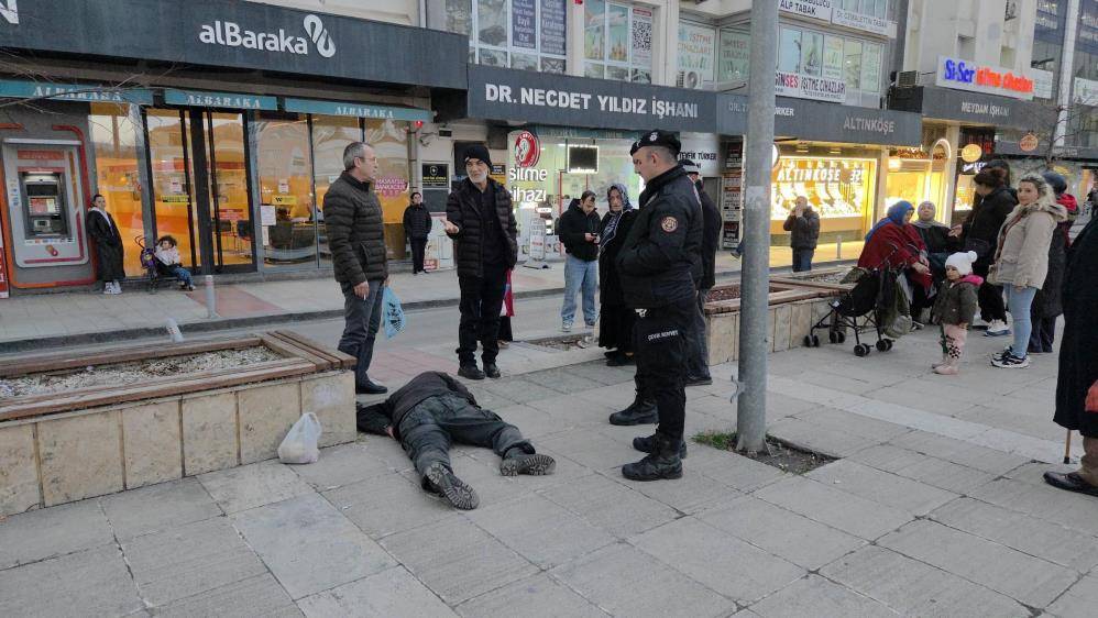 Samsun'da alkol komasına giren adam hastanelik oldu