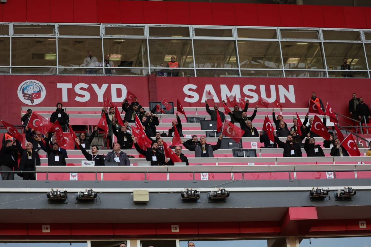 TSYD Samsun Şubesi'nden Türk bayraklı anlamlı program