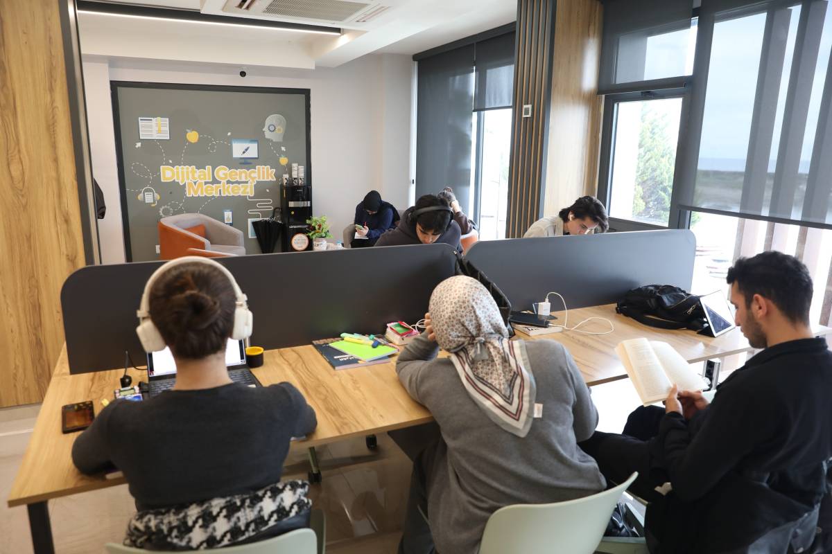 Samsun'da PETEK Genç yoğun ilgi görüyor