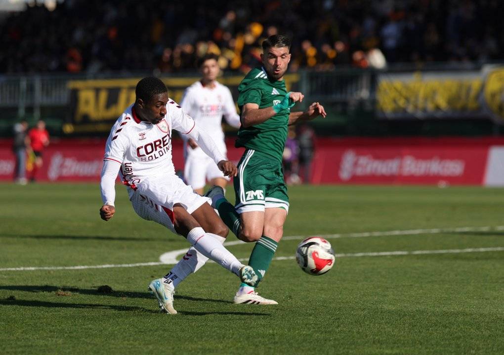 Samsunspor, Türkiye Kupası'nda Aliağa FK'yı farklı mağlup etti