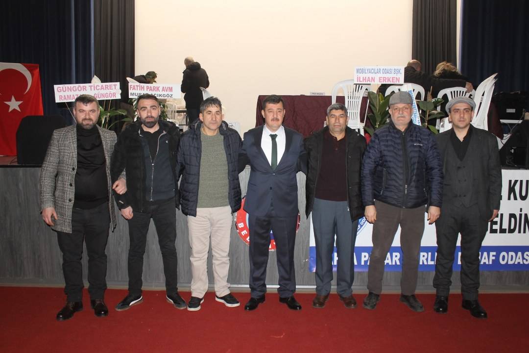 Samsun Bafra Pazar Yerleri Esnaf Odası'nda Ertan Atan güven tazeledi