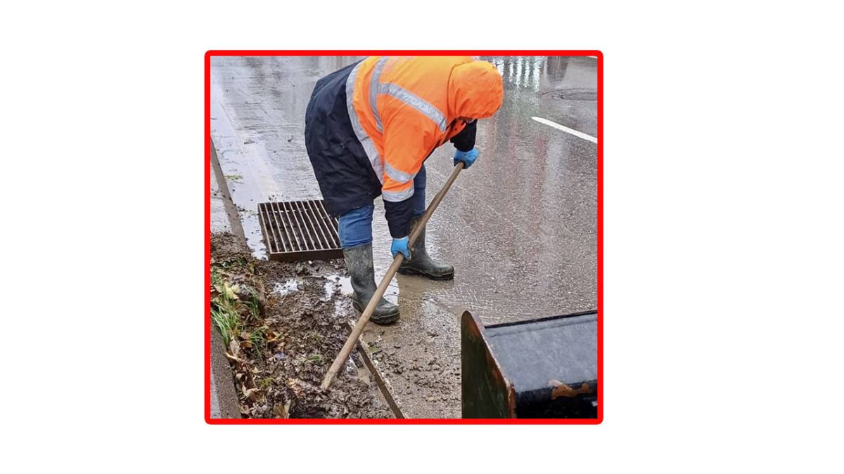 Samsun Büyükşehir Belediyesi'nden mazgal temizliği