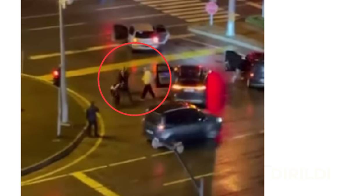 Samsun'da trafikte şiddet! Aracın önünü kesip tekme tokat dövdüler