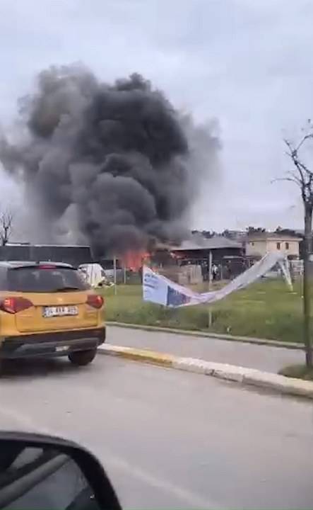 Şantiye kulübesinde yangın! Yaşlı adam öldü