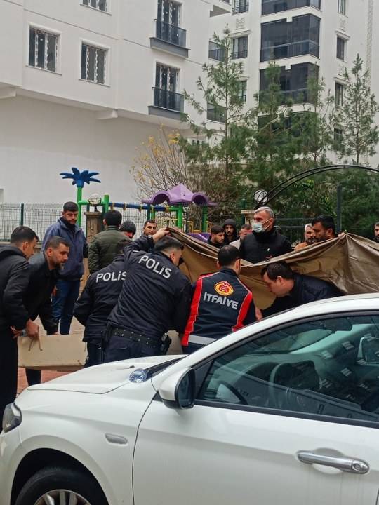 Türkiye Tunç,  7'inci kattan düşerek hayatını kaybetti