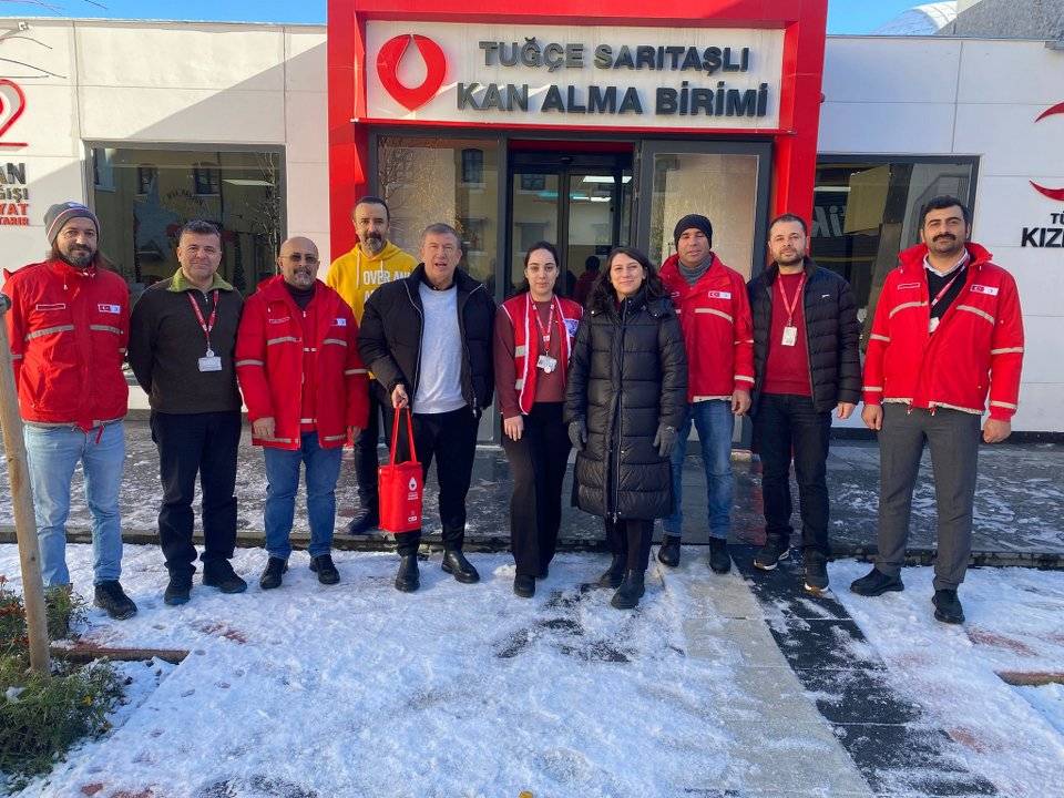 Tanju Çolak Samsun'da kan bağışı yaptı: Örnek davranış