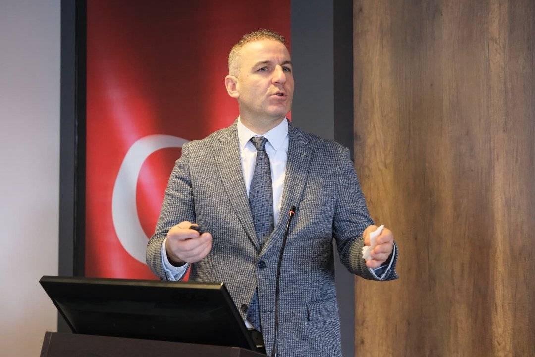 Sağlık harcamaları kara delik görülmemeli!