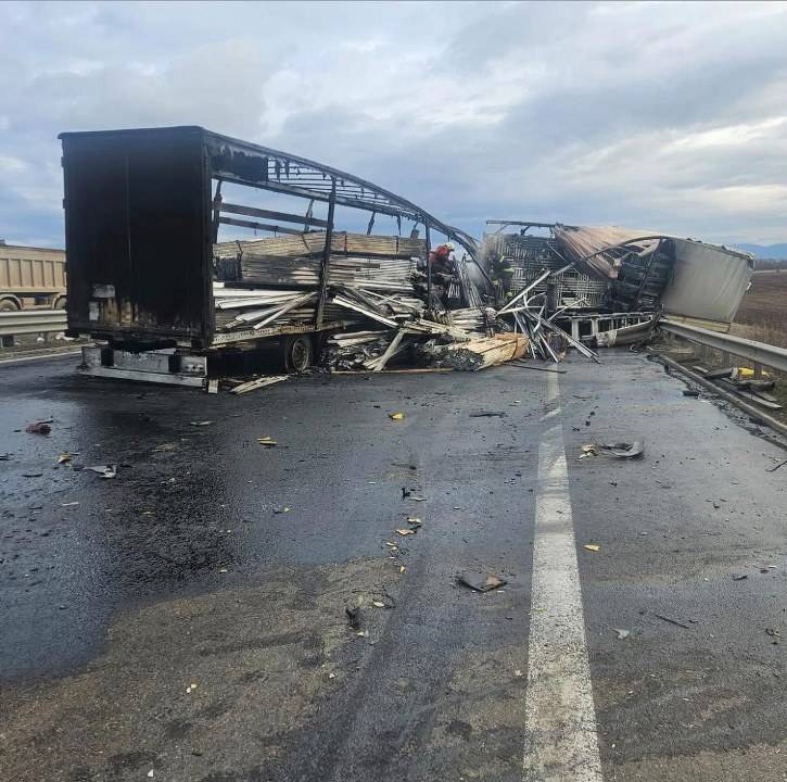 2 Türk tır şoförü Bulgaristan'da hayatını kaybetti