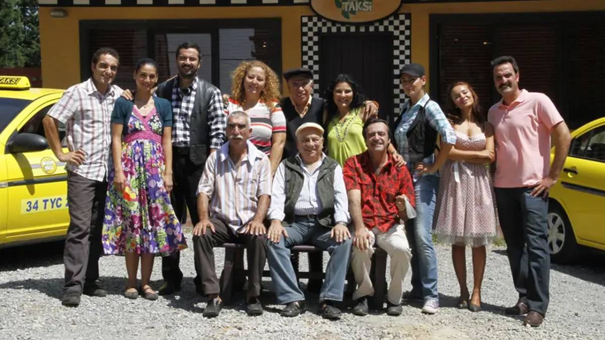 Akasya Durağı'nın Ali Kemal'i Ateş Fatih Uçan'dan Melek Baykal'a sert yanıt