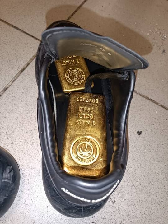 Ayakkabı içerisinde 41 kilo altın ele geçirildi