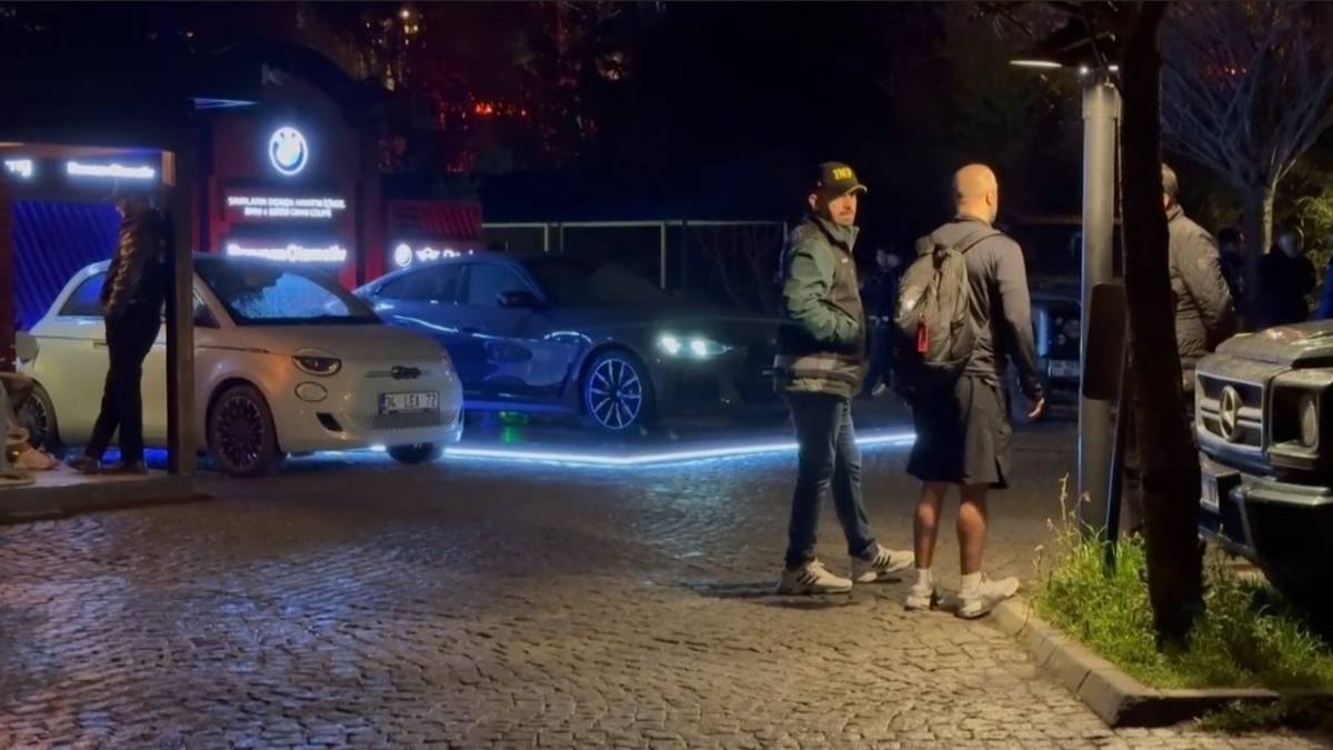 İstanbul'da ünlülerin gittiği spor salonuna polis baskını
