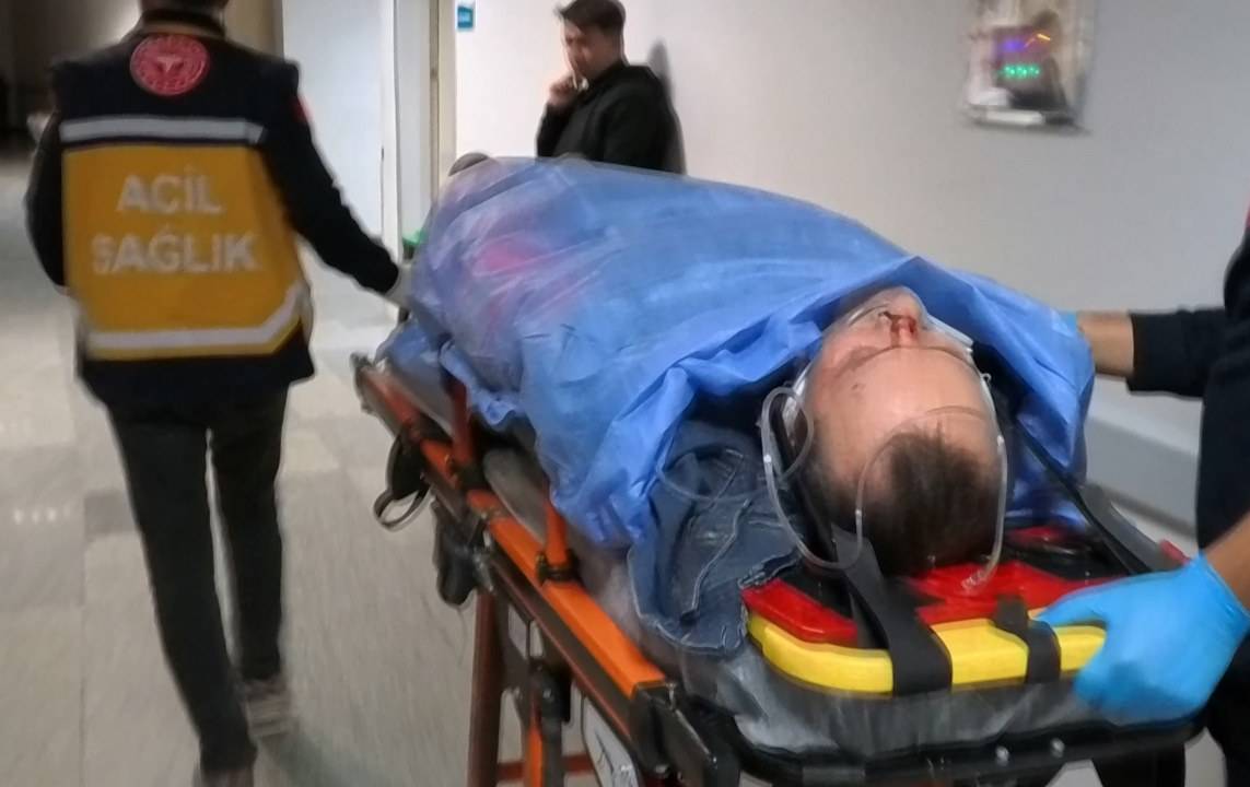 Korkutan doğal gaz patlaması! 1'i ağır 2 yaralı