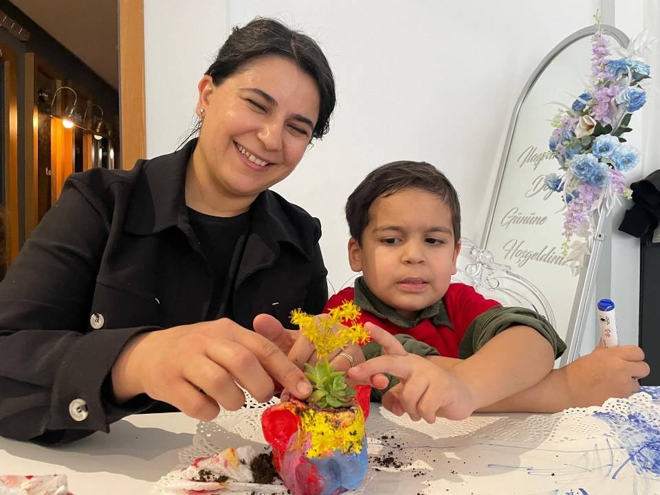 LÖSEV’li çocuklar anneleriyle etkinlikte keyfi anlar yaşadı