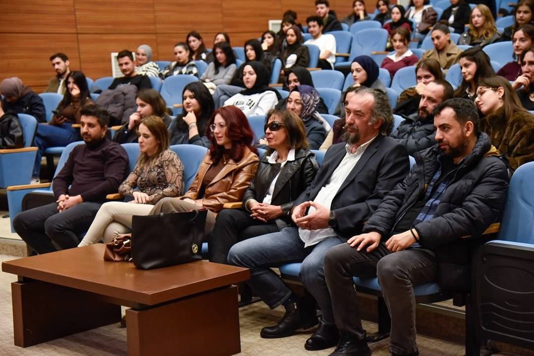 Meçhul Paşa oyuncuları Samsun OMÜ’de öğrencilerle buluştu