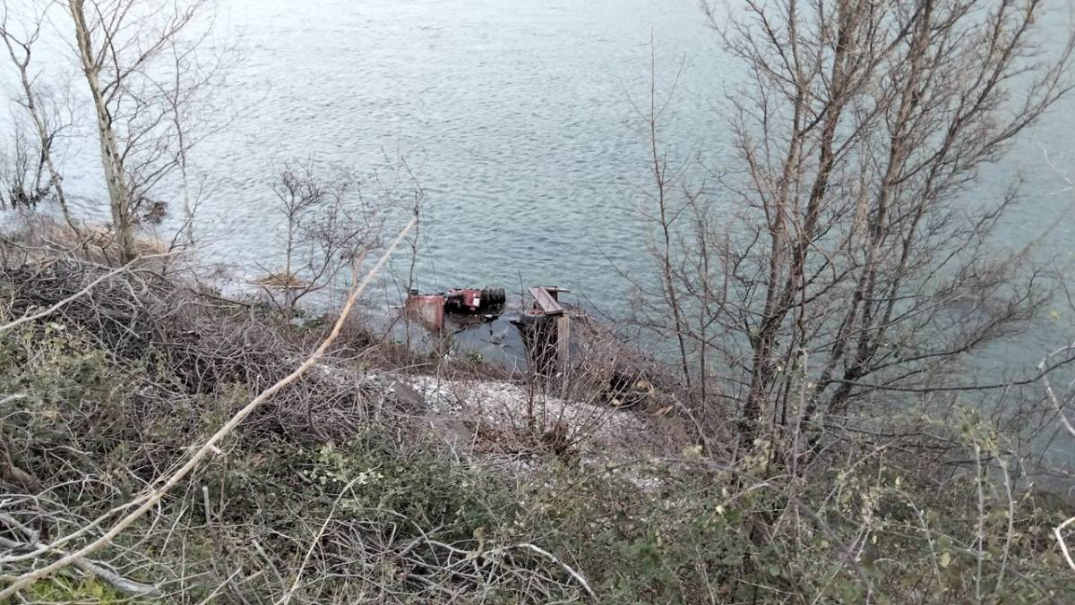 Samsun'da feci kaza! Traktör Kızılırmak Nehri'ne uçtu! 1 ölü, 1 yaralı