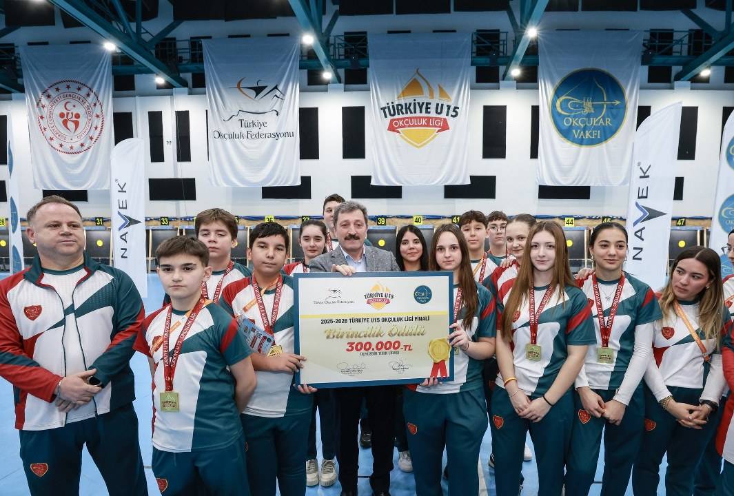 Türkiye U15 Okçuluk Ligi finallerinin ödül töreni Samsun'da yapıldı