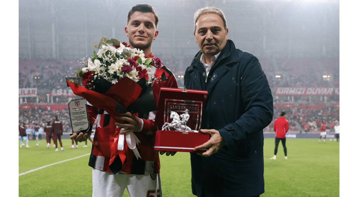 Yunus Emre Çift'e Trabzonspor maçı öncesi plaket