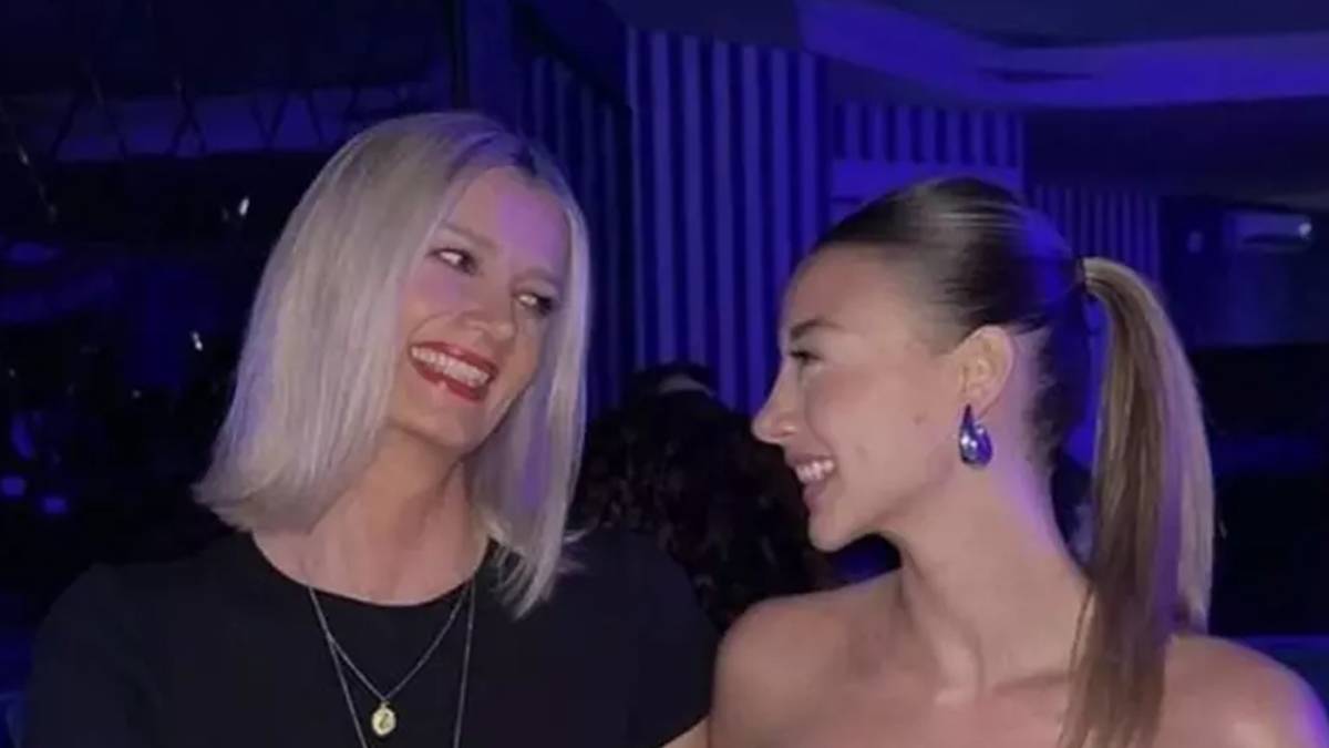 Aleyna Kalaycıoğlu annesi Zuhal Kalaycıoğlu hakkındaki iddiayı duyunca kriz geçirdi!