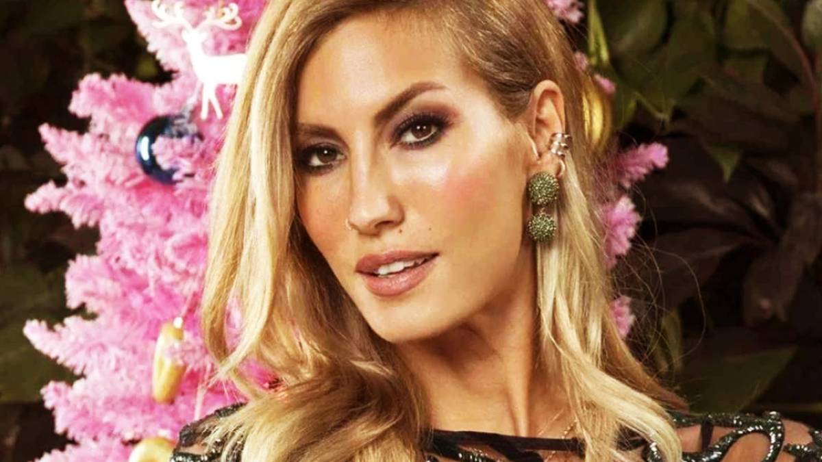 Çağla Şıkel'den köpek gibi çalışıyorum çıkışı