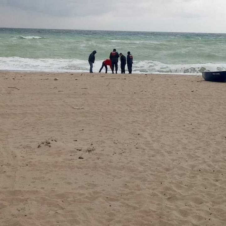 Çatalca'da kıyıya füze başlığı vurdu!