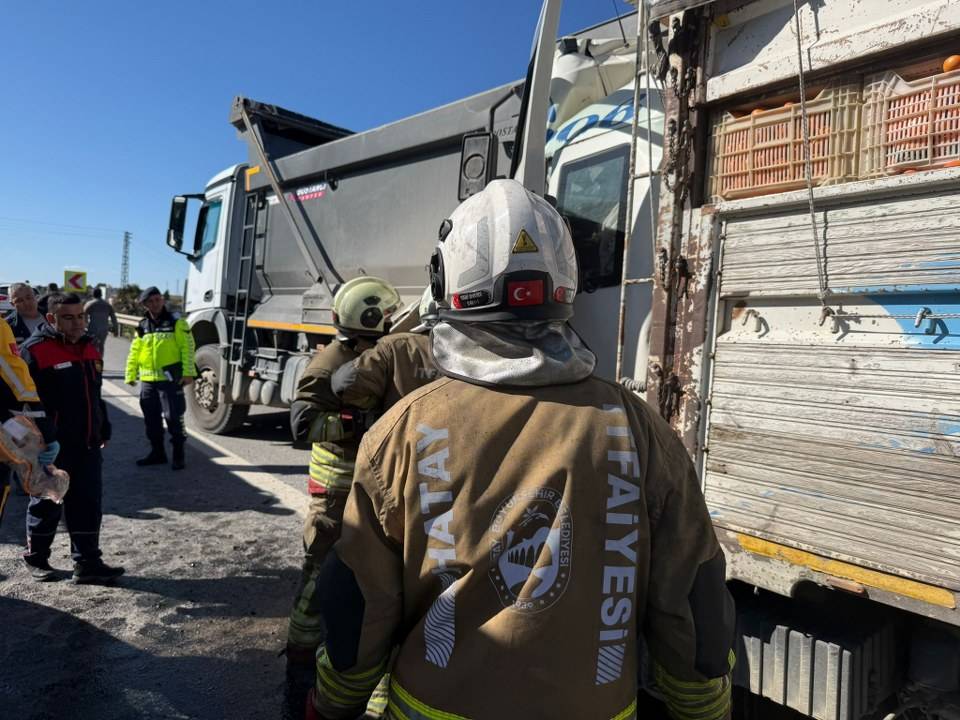 Feci kaza! Aynı istikametteki kamyonlar çarpıştı: 1 ölü