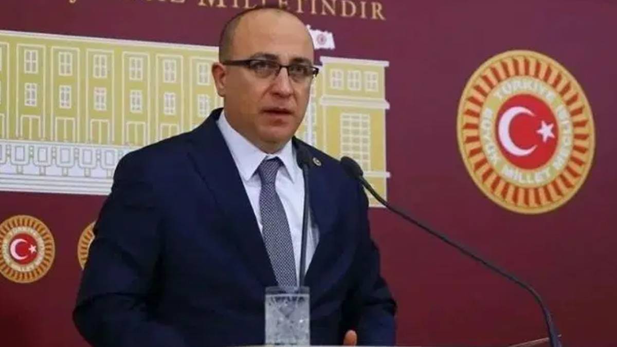 İzzet Ulvi Yönter MHP'den istifa mı etti?