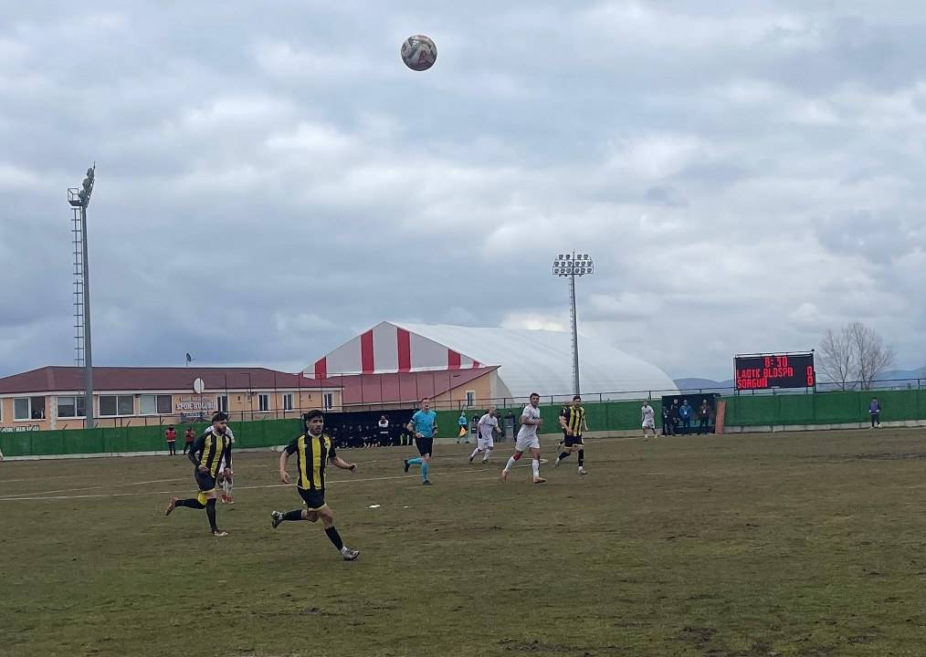 Ladik Belediyespor, Sorgun Belediyespor'u 3-0 mağlup etti