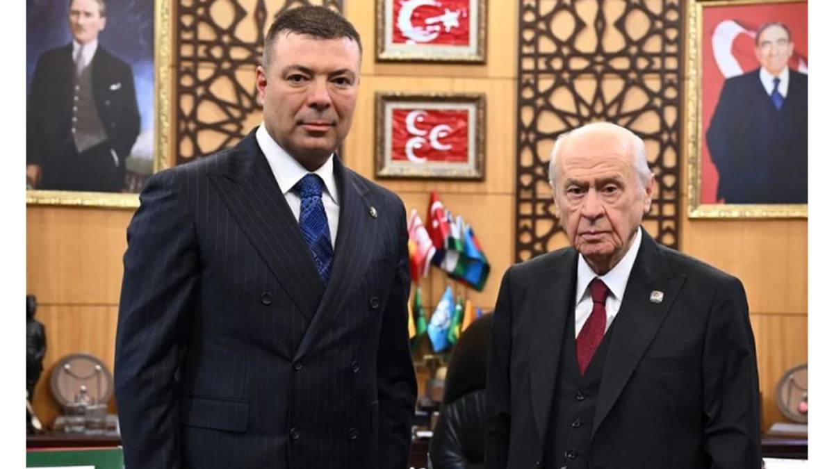 Özgür Bayraktar kimdir?