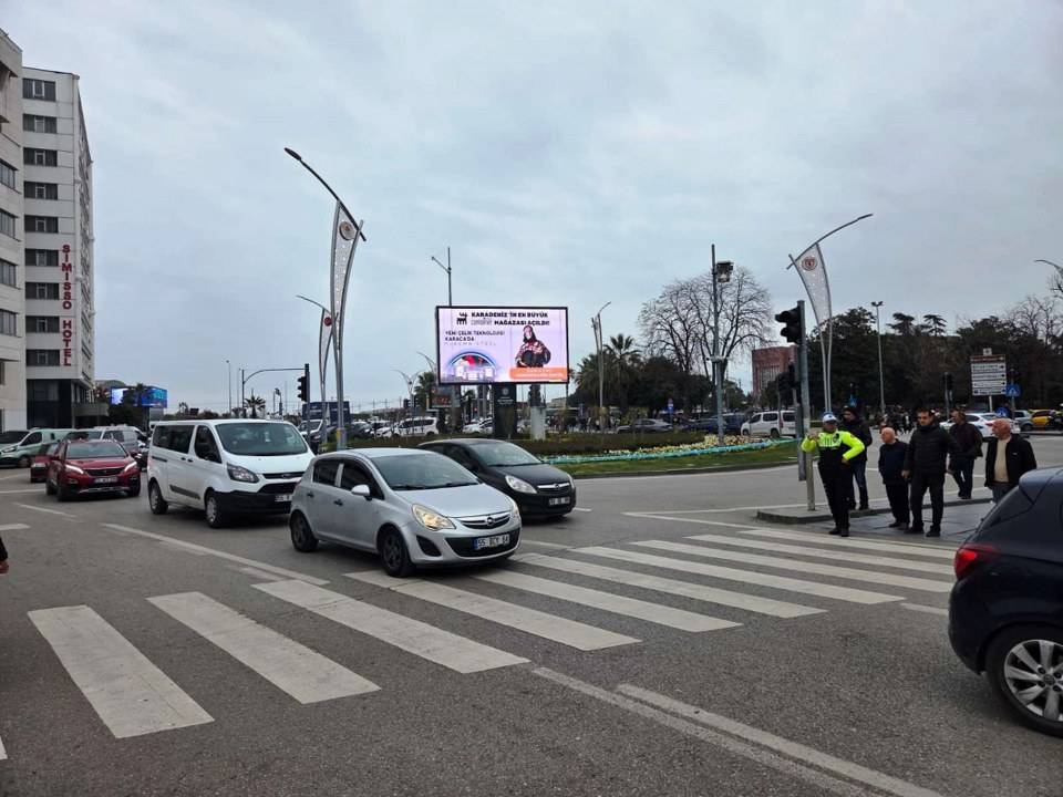 Samsun'da bayram bitti trafikte yoğunluk başladı!