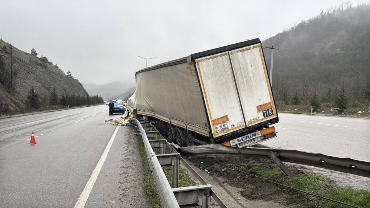 Samsun'da park halindeyken birden hareket etmeye başlayan tır korku dolu anlar yaşattı!