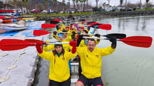 EKOBİD Dragon Bot Takımı down sendromlular için kürek çekti