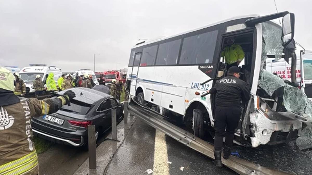 Polis servisi zincirleme kazaya karıştı: 1 şehit, 16 yaralı