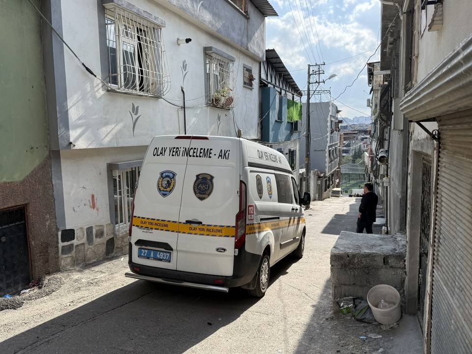 14 yaşındaki kız çocuğu babasını öldürdü