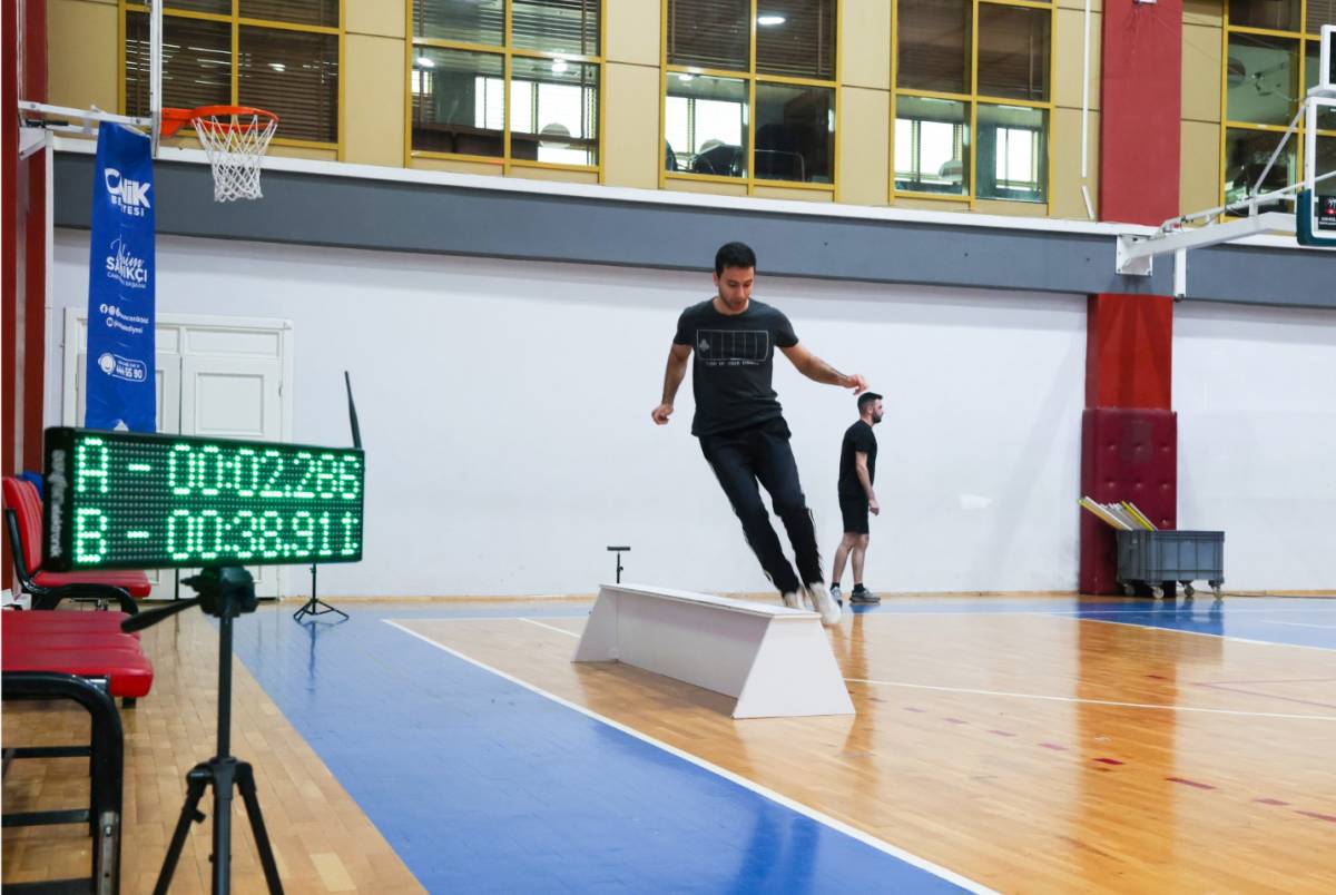 POMEM Adayları Canik'e Koştu: Gençlerin Durağı Canik Ücretsiz Akademiye Hazırlık Kursları Oldu