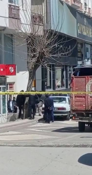 4 yaşındaki çocuk kamyonetin altında kalarak can verdi!